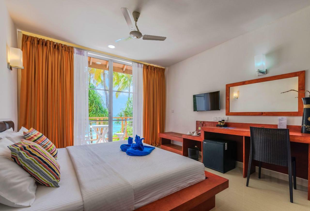 Athiri Beach Maldives Dhigurah  Exterior photo