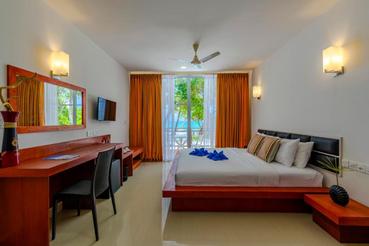 Athiri Beach Maldives Dhigurah  Exterior photo